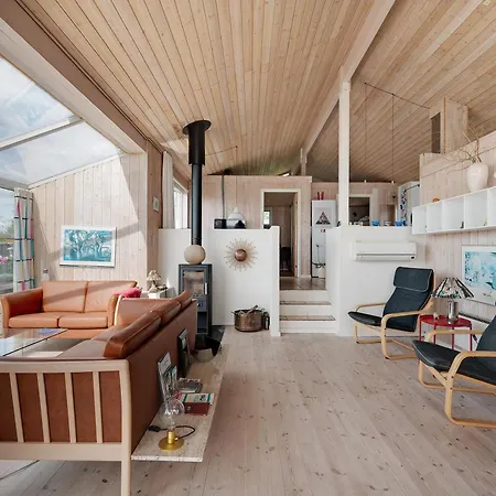Stunning With Panoramic Views Of Bay *